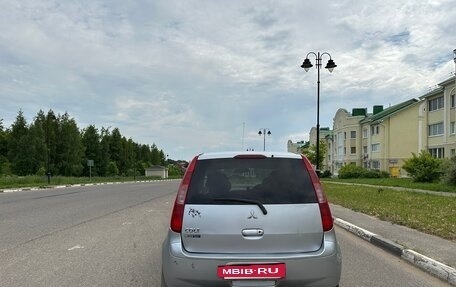Mitsubishi Colt VI рестайлинг, 2002 год, 200 000 рублей, 6 фотография