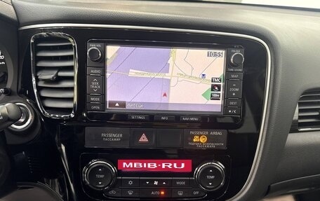 Mitsubishi Outlander III рестайлинг 3, 2015 год, 2 390 000 рублей, 28 фотография