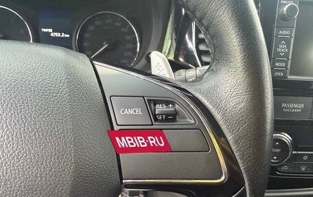 Mitsubishi Outlander III рестайлинг 3, 2015 год, 2 390 000 рублей, 30 фотография