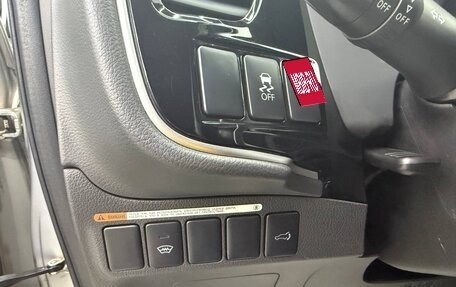 Mitsubishi Outlander III рестайлинг 3, 2015 год, 2 390 000 рублей, 33 фотография