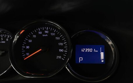 Renault Logan II, 2015 год, 715 150 рублей, 17 фотография