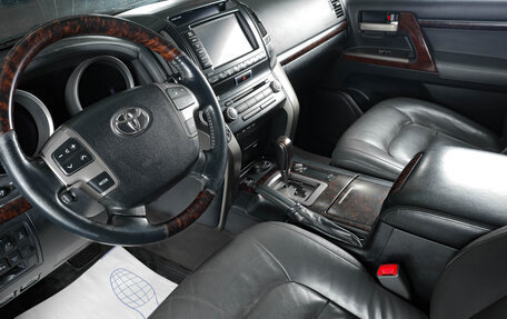 Toyota Land Cruiser 200, 2010 год, 3 159 000 рублей, 8 фотография