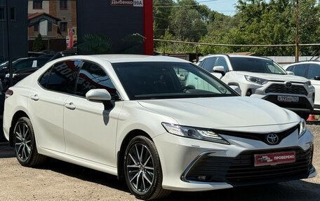 Toyota Camry, 2021 год, 3 100 000 рублей, 2 фотография
