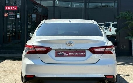Toyota Camry, 2021 год, 3 100 000 рублей, 10 фотография