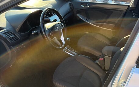 Hyundai Solaris II рестайлинг, 2012 год, 850 000 рублей, 6 фотография