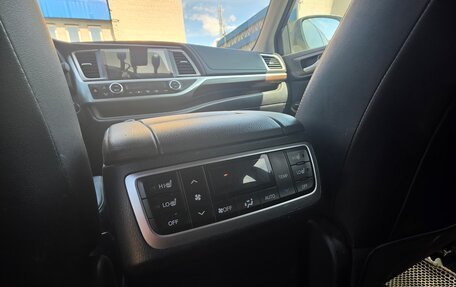 Toyota Highlander III, 2014 год, 2 950 000 рублей, 8 фотография