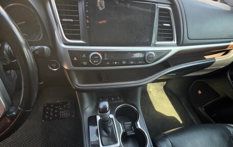 Toyota Highlander III, 2014 год, 2 950 000 рублей, 6 фотография