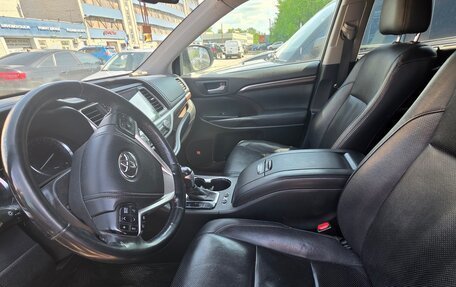 Toyota Highlander III, 2014 год, 2 950 000 рублей, 5 фотография