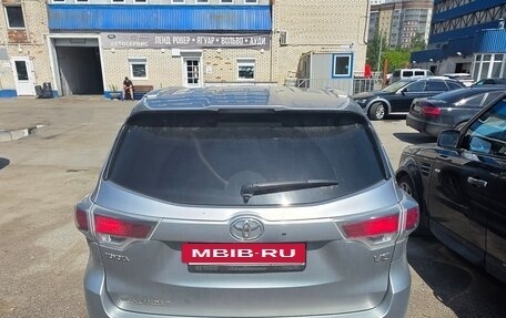 Toyota Highlander III, 2014 год, 2 950 000 рублей, 4 фотография