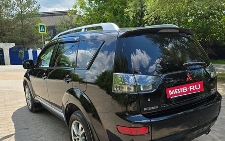 Mitsubishi Outlander III рестайлинг 3, 2008 год, 930 000 рублей, 2 фотография
