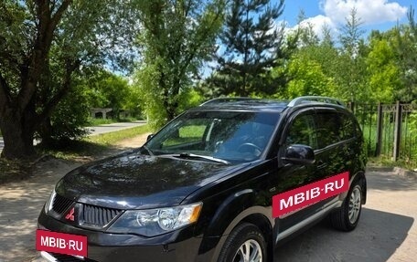 Mitsubishi Outlander III рестайлинг 3, 2008 год, 930 000 рублей, 4 фотография