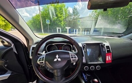 Mitsubishi Outlander III рестайлинг 3, 2008 год, 930 000 рублей, 13 фотография