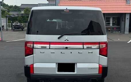 Mitsubishi Delica D:5 I, 2023 год, 2 850 000 рублей, 6 фотография