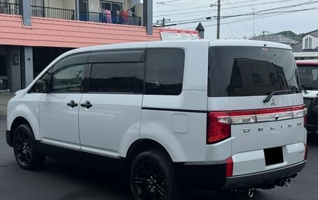 Mitsubishi Delica D:5 I, 2023 год, 2 850 000 рублей, 5 фотография