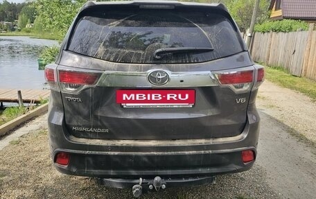 Toyota Highlander III, 2015 год, 3 250 000 рублей, 5 фотография