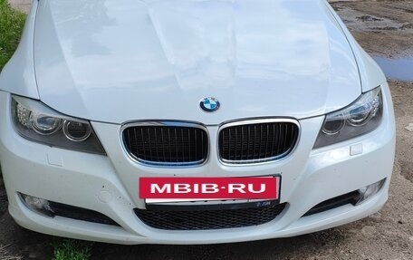 BMW 3 серия, 2011 год, 1 035 000 рублей, 2 фотография
