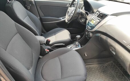 Hyundai Solaris II рестайлинг, 2013 год, 742 000 рублей, 9 фотография