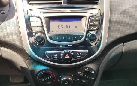 Hyundai Solaris II рестайлинг, 2013 год, 742 000 рублей, 14 фотография