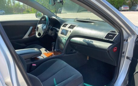 Toyota Camry, 2010 год, 990 000 рублей, 12 фотография