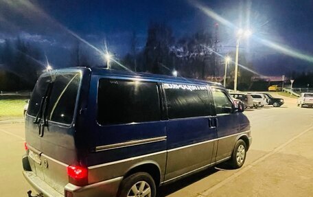 Volkswagen Transporter T4, 2002 год, 945 000 рублей, 2 фотография