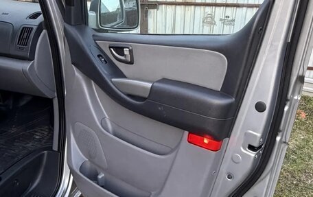 Hyundai Grand Starex Grand Starex I рестайлинг 2, 2012 год, 2 100 000 рублей, 9 фотография