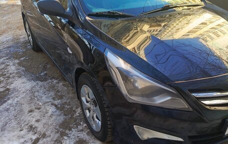 Hyundai Solaris II рестайлинг, 2015 год, 900 000 рублей, 3 фотография