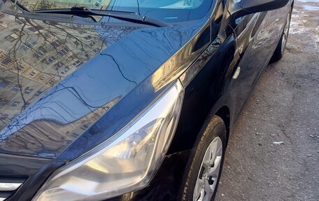 Hyundai Solaris II рестайлинг, 2015 год, 900 000 рублей, 2 фотография