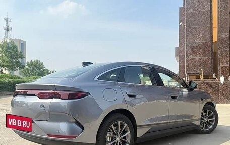 BYD Qin, 2025 год, 2 325 000 рублей, 2 фотография