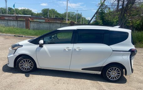 Toyota Sienta II, 2016 год, 1 450 000 рублей, 6 фотография