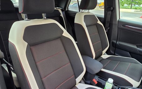 Volkswagen T-Roc I, 2019 год, 1 990 000 рублей, 7 фотография
