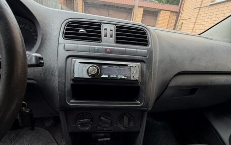Volkswagen Polo VI (EU Market), 2011 год, 550 000 рублей, 9 фотография