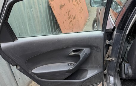 Volkswagen Polo VI (EU Market), 2011 год, 550 000 рублей, 11 фотография