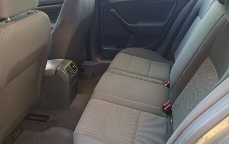 Volkswagen Jetta VI, 2006 год, 550 000 рублей, 8 фотография