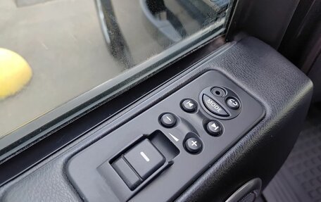 Land Rover Discovery III, 2007 год, 899 800 рублей, 24 фотография