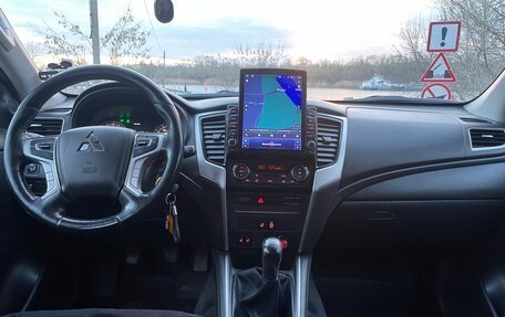 Mitsubishi L200 IV рестайлинг, 2021 год, 3 200 000 рублей, 7 фотография