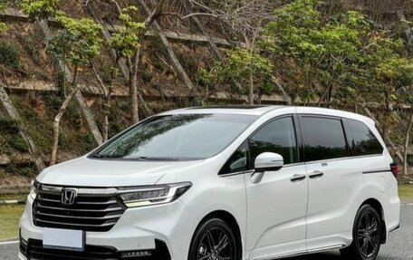 Honda Odyssey IV, 2022 год, 4 900 000 рублей, 3 фотография