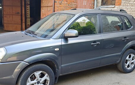 Hyundai Tucson III, 2008 год, 850 000 рублей, 2 фотография