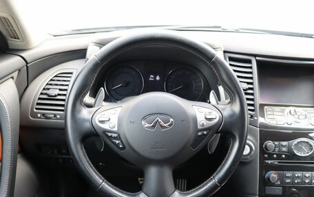Infiniti QX70, 2014 год, 2 129 000 рублей, 15 фотография
