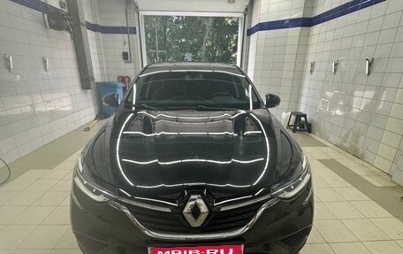 Renault Arkana I, 2021 год, 1 800 000 рублей, 1 фотография