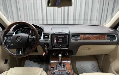 Volkswagen Touareg III, 2011 год, 1 749 000 рублей, 15 фотография