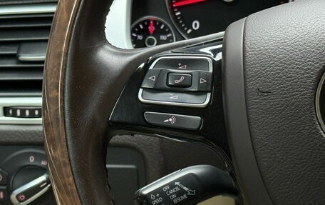 Volkswagen Touareg III, 2011 год, 1 749 000 рублей, 24 фотография
