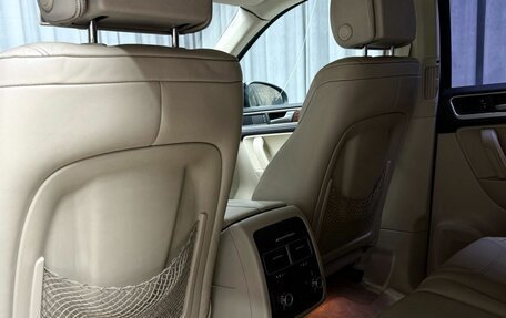 Volkswagen Touareg III, 2011 год, 1 749 000 рублей, 37 фотография