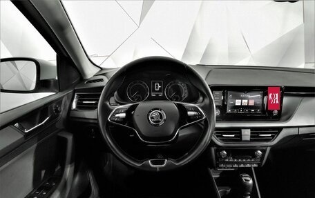 Skoda Rapid II, 2021 год, 1 445 000 рублей, 19 фотография