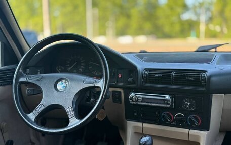 BMW 5 серия, 1988 год, 300 000 рублей, 3 фотография
