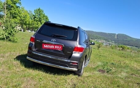 Toyota Highlander III, 2012 год, 1 850 000 рублей, 5 фотография