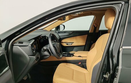 Lexus NX, 2025 год, 6 190 000 рублей, 16 фотография