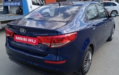 KIA Rio III рестайлинг, 2015 год, 850 000 рублей, 2 фотография
