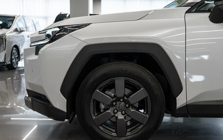 Toyota RAV4, 2025 год, 4 050 000 рублей, 24 фотография