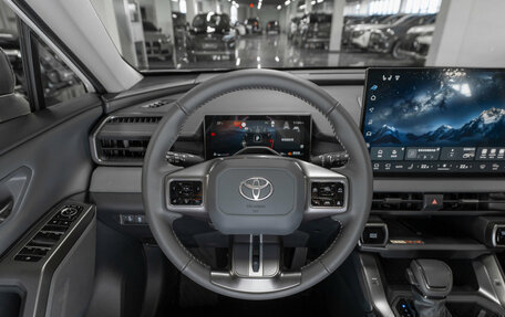 Toyota RAV4, 2025 год, 4 050 000 рублей, 19 фотография
