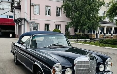 Mercedes-Benz W111, 1965 год, 19 000 000 рублей, 1 фотография